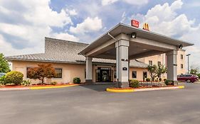 Econo Lodge Inn & Suites Middletown - Winchester South